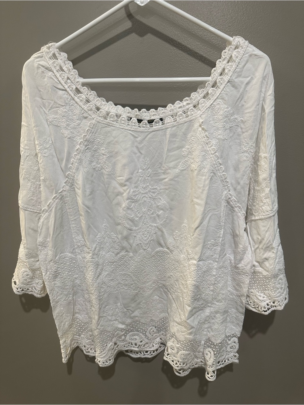 Women’s White Embroidered Lace Trim Top